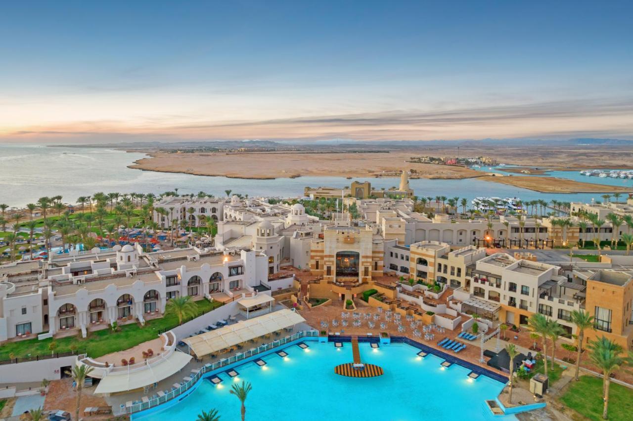 Pickalbatros Sands Port Ghalib Exterior photo Hilton Taba Resort