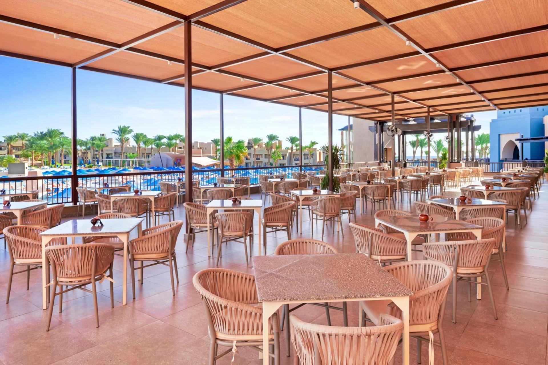 Pickalbatros Sands Port Ghalib Exterior photo The restaurant at the hotel