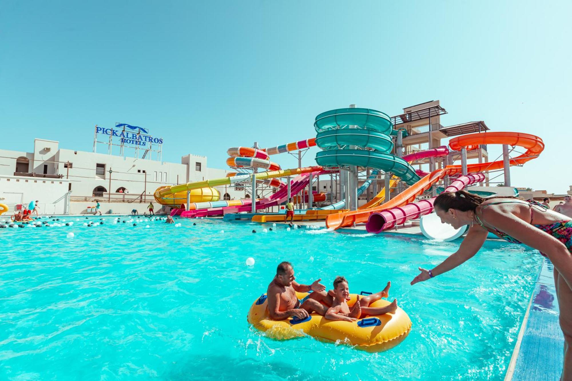 Pickalbatros Sands Port Ghalib Exterior photo Aqua Park