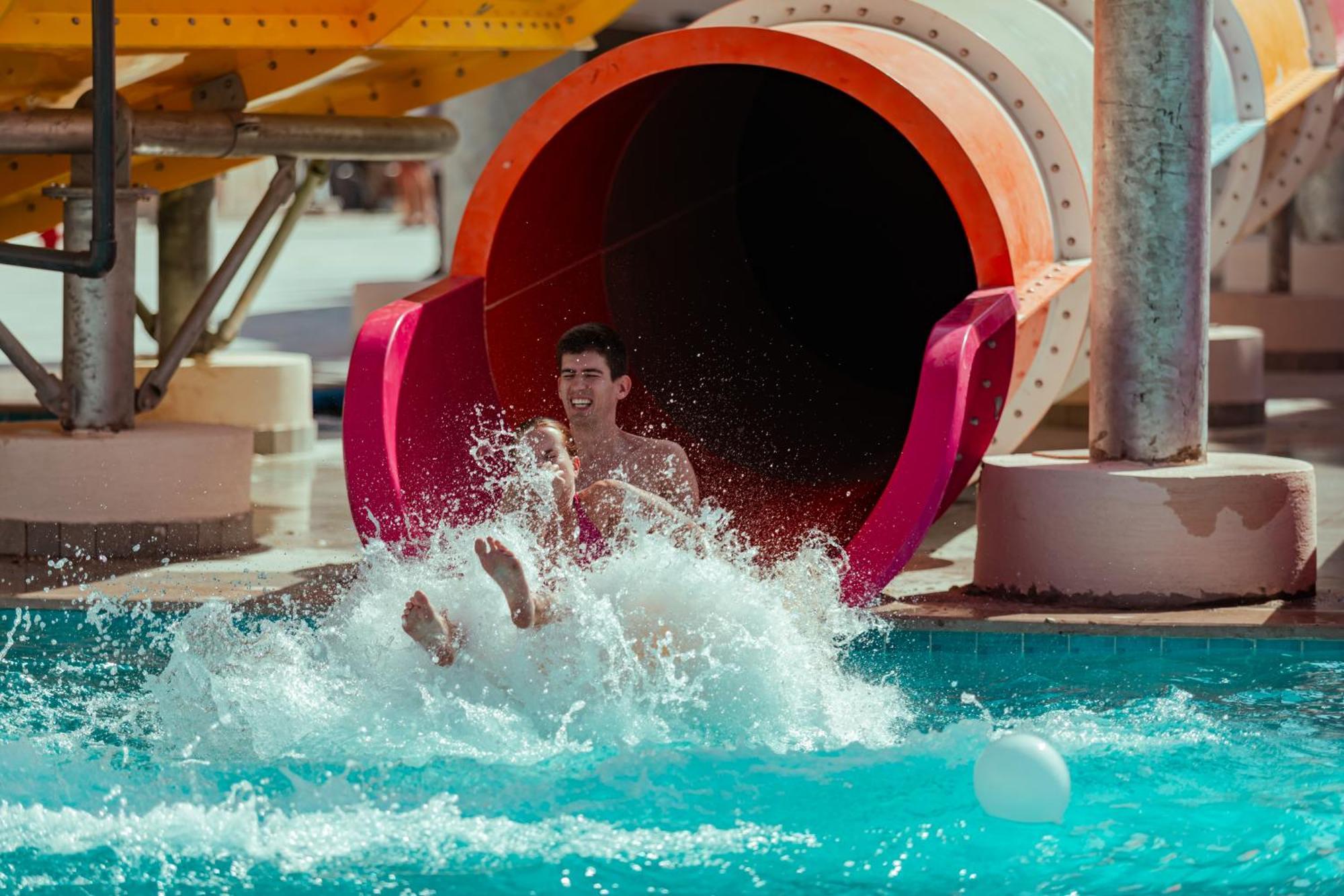Pickalbatros Sands Port Ghalib Exterior photo A water slide